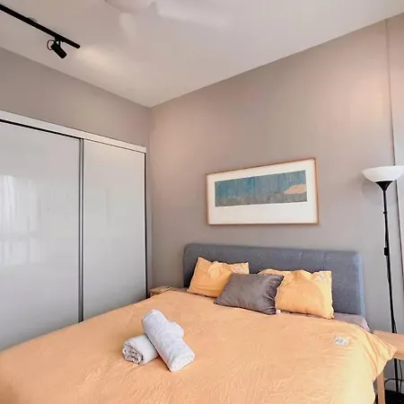 Studio Staycation D'Sara @ Linked Mrt, Near Thomson Hospital & Sungai Buloh Hospital Exterior photo