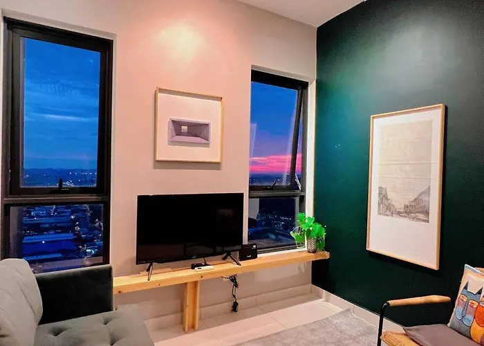 Studio Staycation D\'Sara @ Linked Mrt, Near Thomson Hospital & Sungai Buloh Hospital
