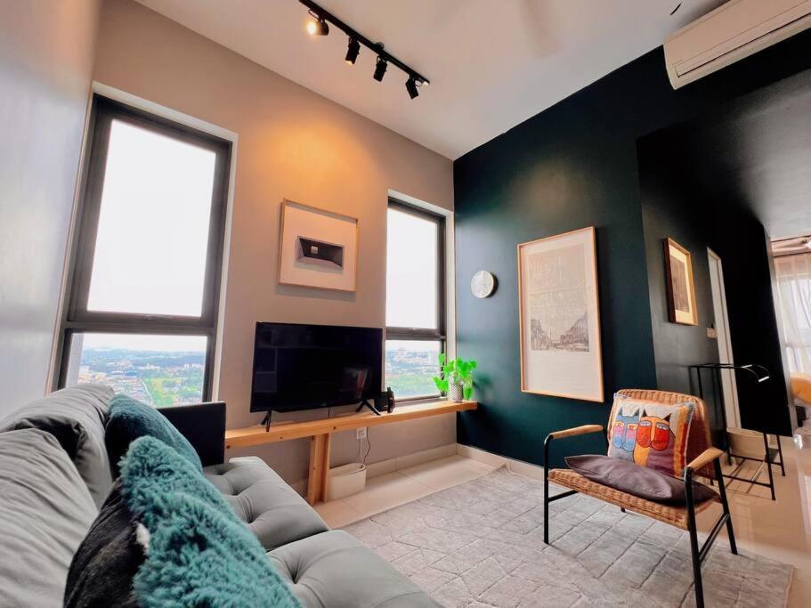Staycation D'sara @ Linked Mrt, Near Thomson Hospital & Hospital * Sungai Buloh